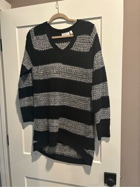 Allison Brittney Black & Gray Striped V-Neck Sweater